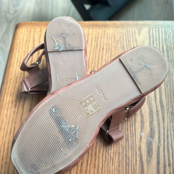 ALDO WEDGE SANDALS - Picture 6 of 6